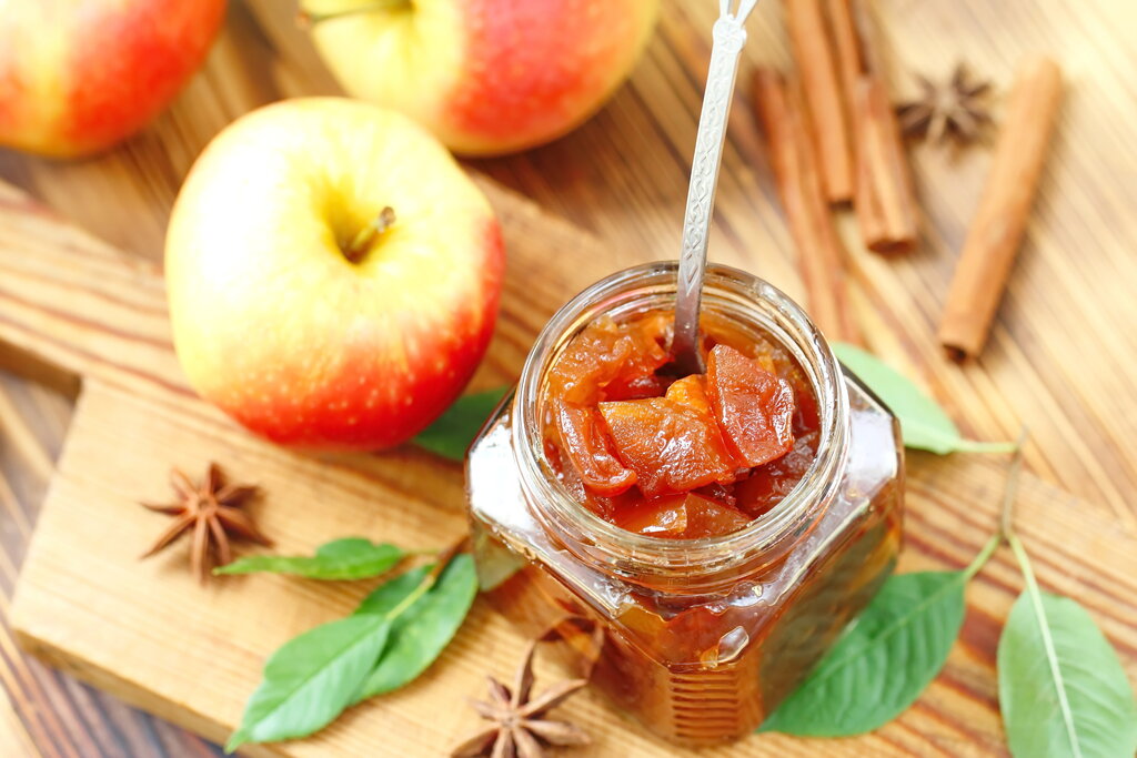 Apple Peel Jelly: A Creative 4-Ingredient Recipe
