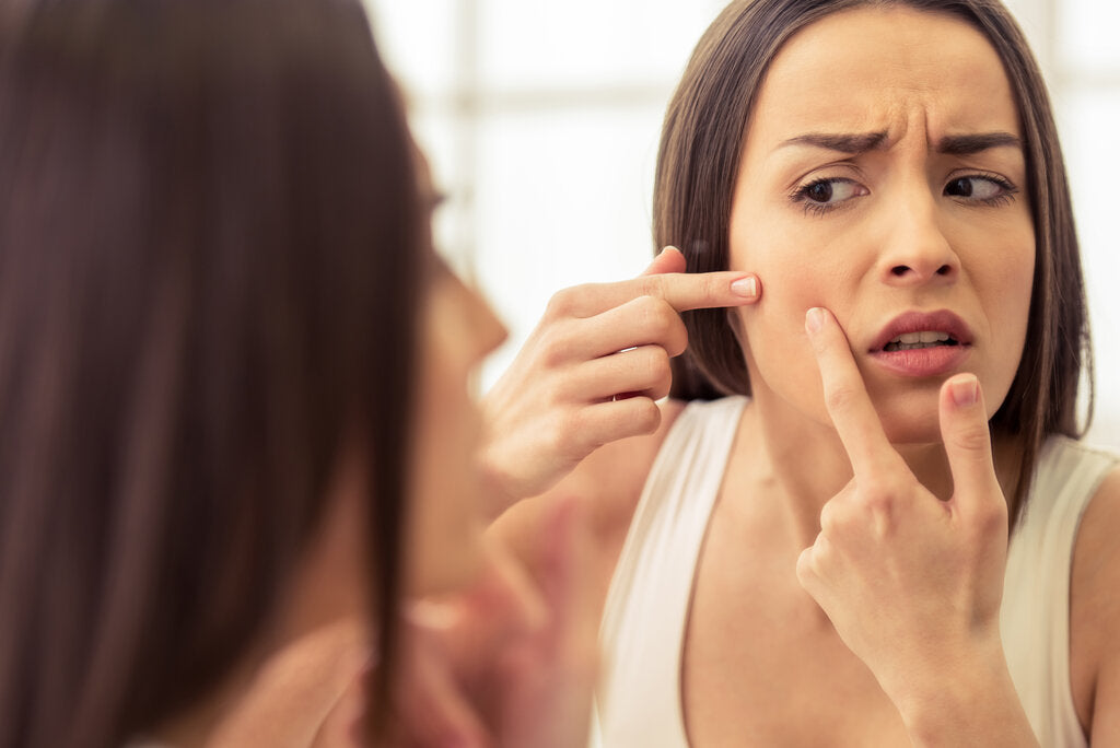 Icing a Pimple: An At-Home Acne Treatment Guide
