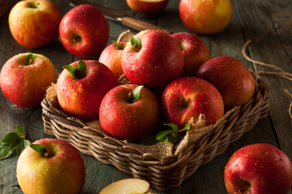 Fuji Apple Nutrition: How Healthy is This Popular Apple?